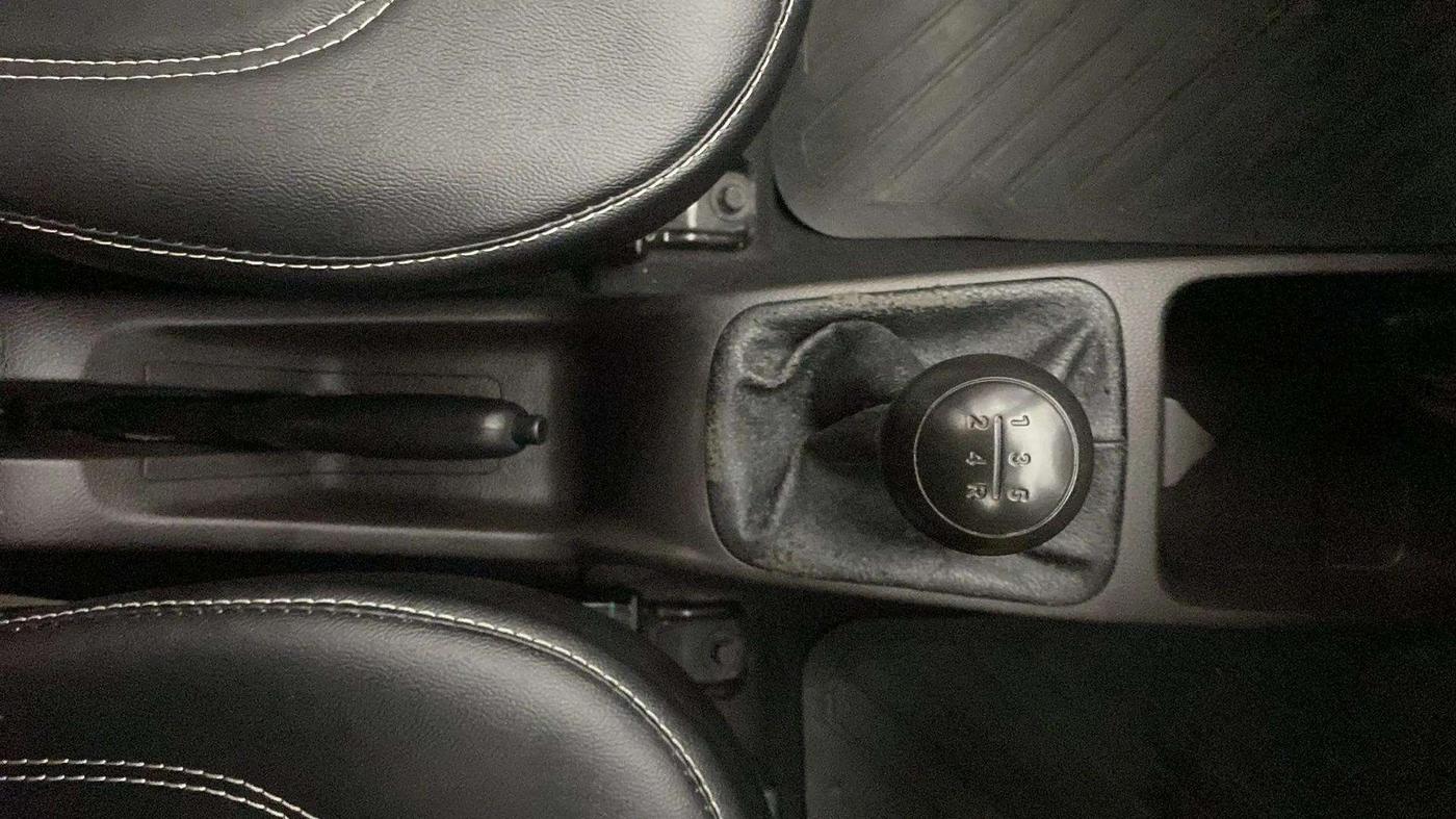 2017 Hyundai Eon ERA +, Petrol, Manual, 54,445 km, Gear Lever
