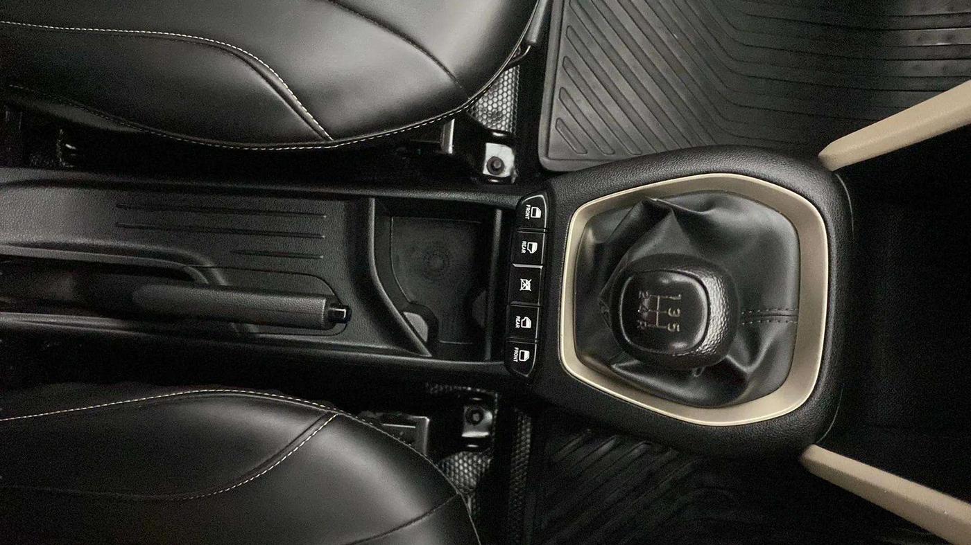 2019 Hyundai NEW SANTRO SPORTZ MT, Petrol, Manual, 33,002 km, Gear Lever