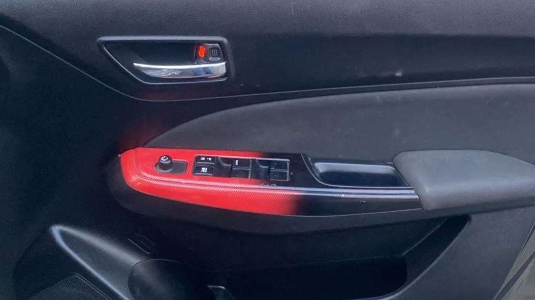 2022 Maruti Swift VXI AMT, Petrol, Automatic, 47,944 km, Driver Side Door Panels Control
