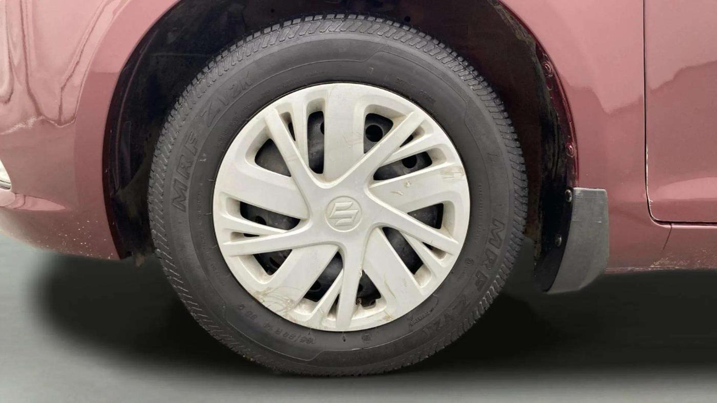 2016 Maruti Swift Dzire VXI, Petrol, Manual, 36,823 km, Left Front Wheel