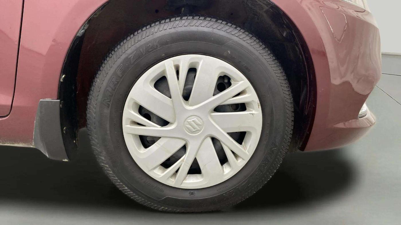 2016 Maruti Swift Dzire VXI, Petrol, Manual, 36,823 km, Right Front Wheel