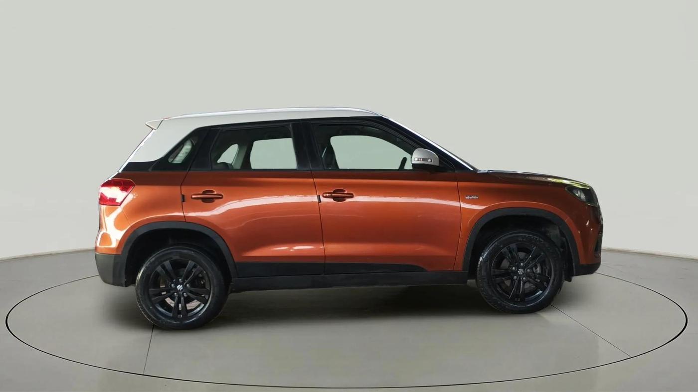 2019 Maruti Vitara Brezza ZDI PLUS DUAL TONE, Diesel, Manual, 40,179 km, Right Side View
