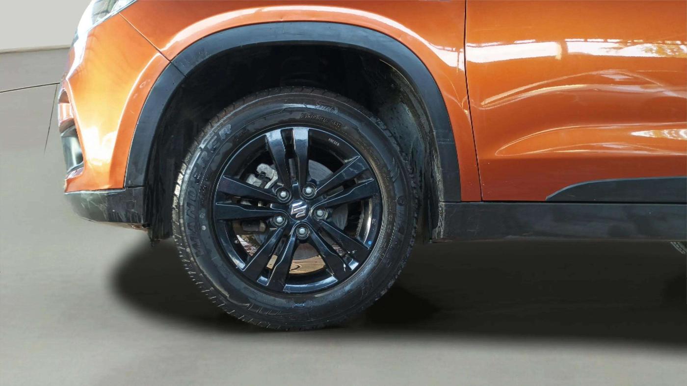 2019 Maruti Vitara Brezza ZDI PLUS DUAL TONE, Diesel, Manual, 40,179 km, Left Front Wheel