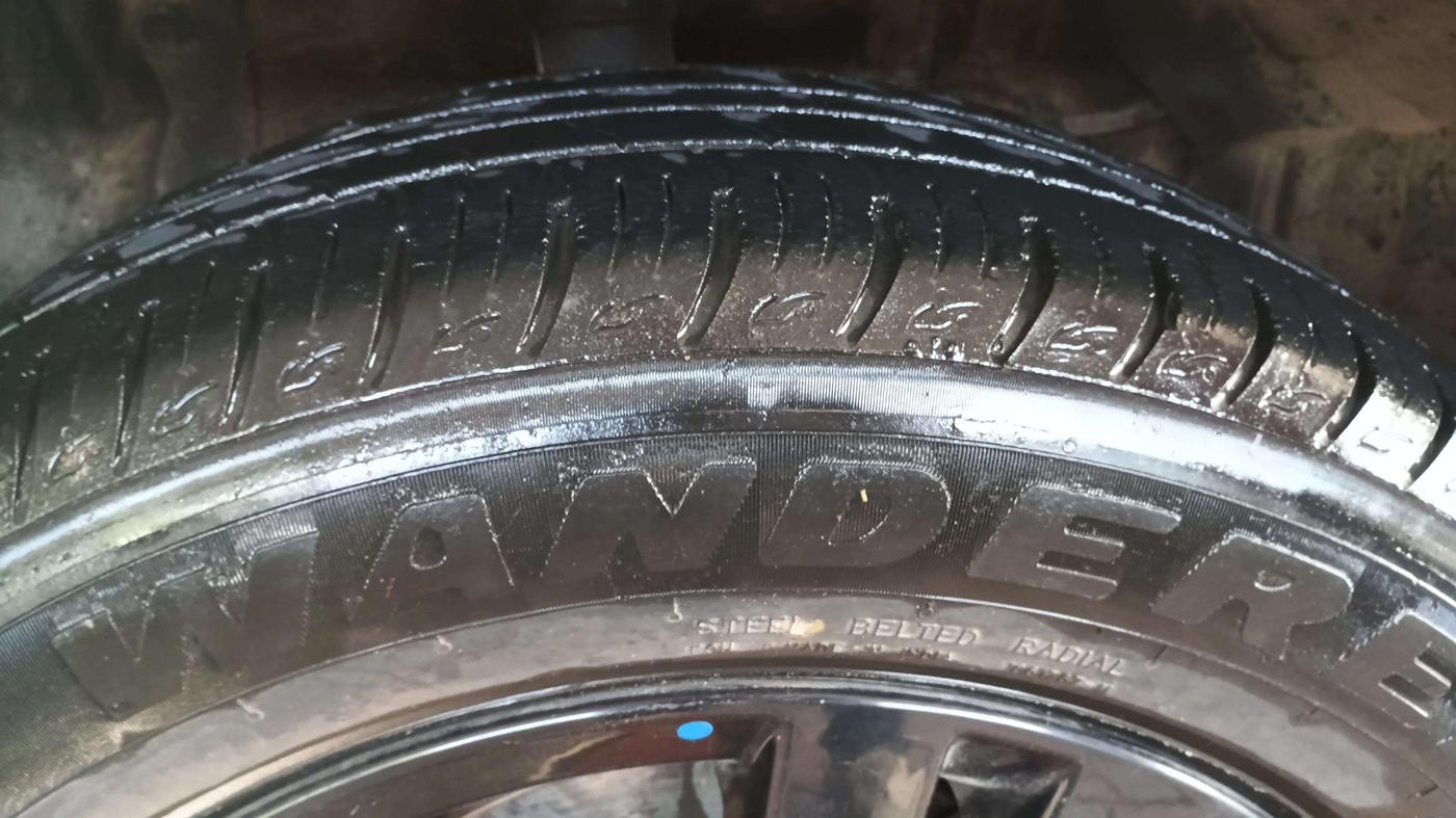 2019 Maruti Vitara Brezza ZDI PLUS DUAL TONE, Diesel, Manual, 40,179 km, Right Front Tyre Tread