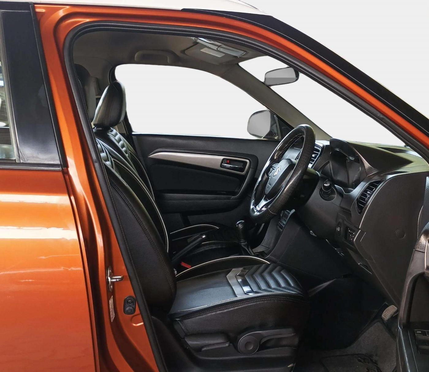 2019 Maruti Vitara Brezza ZDI PLUS DUAL TONE, Diesel, Manual, 40,179 km, Right Side Front Door Cabin
