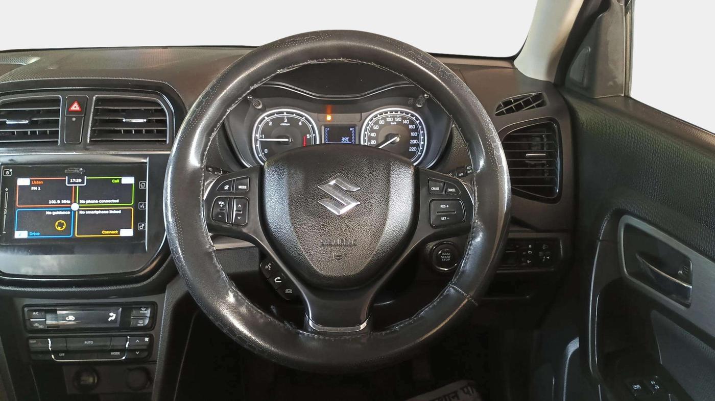 2019 Maruti Vitara Brezza ZDI PLUS DUAL TONE, Diesel, Manual, 40,179 km, Steering Wheel Close Up