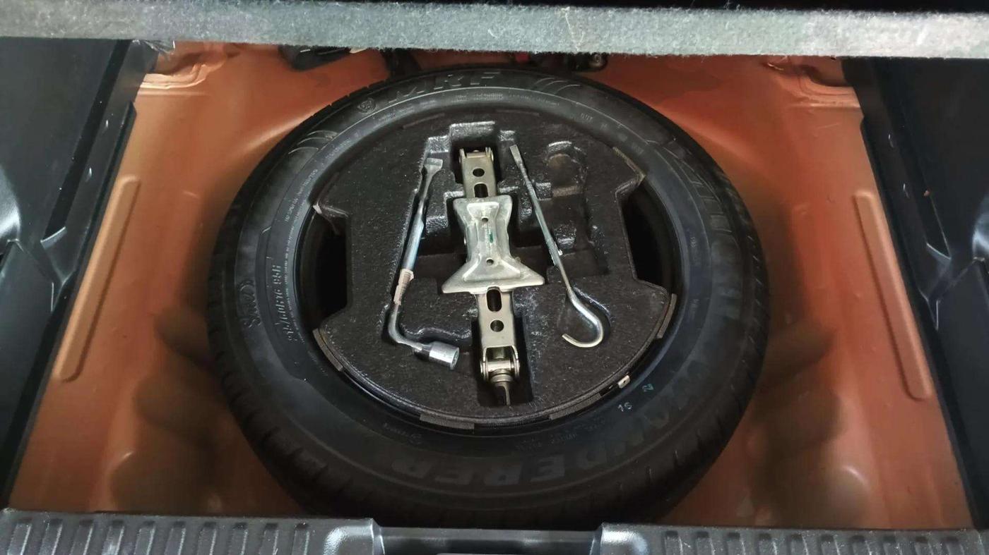 2019 Maruti Vitara Brezza ZDI PLUS DUAL TONE, Diesel, Manual, 40,179 km, Spare Tyre