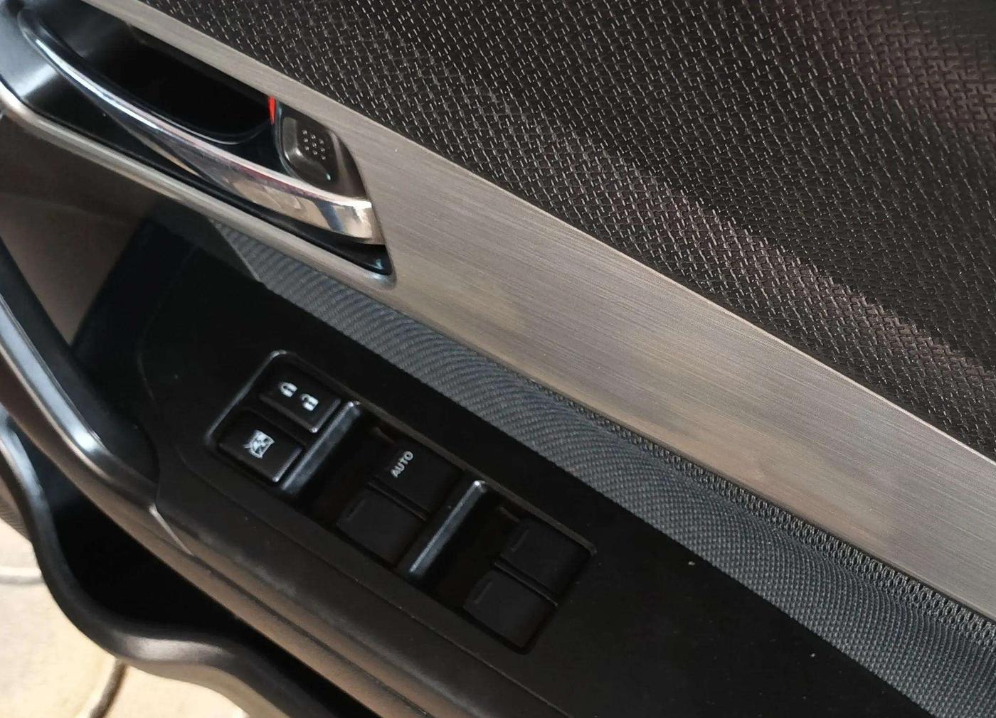 2019 Maruti Vitara Brezza ZDI PLUS DUAL TONE, Diesel, Manual, 40,179 km, Driver Side Door Panels Control