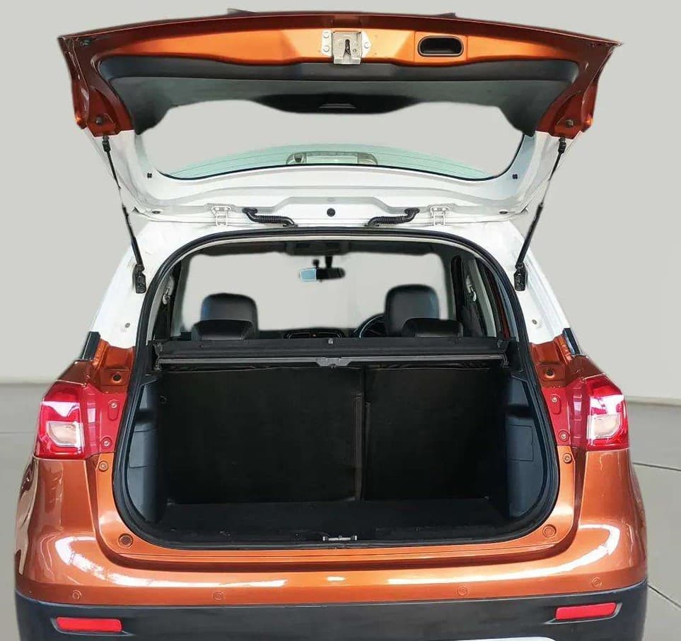 2019 Maruti Vitara Brezza ZDI PLUS DUAL TONE, Diesel, Manual, 40,179 km, Boot Door Open