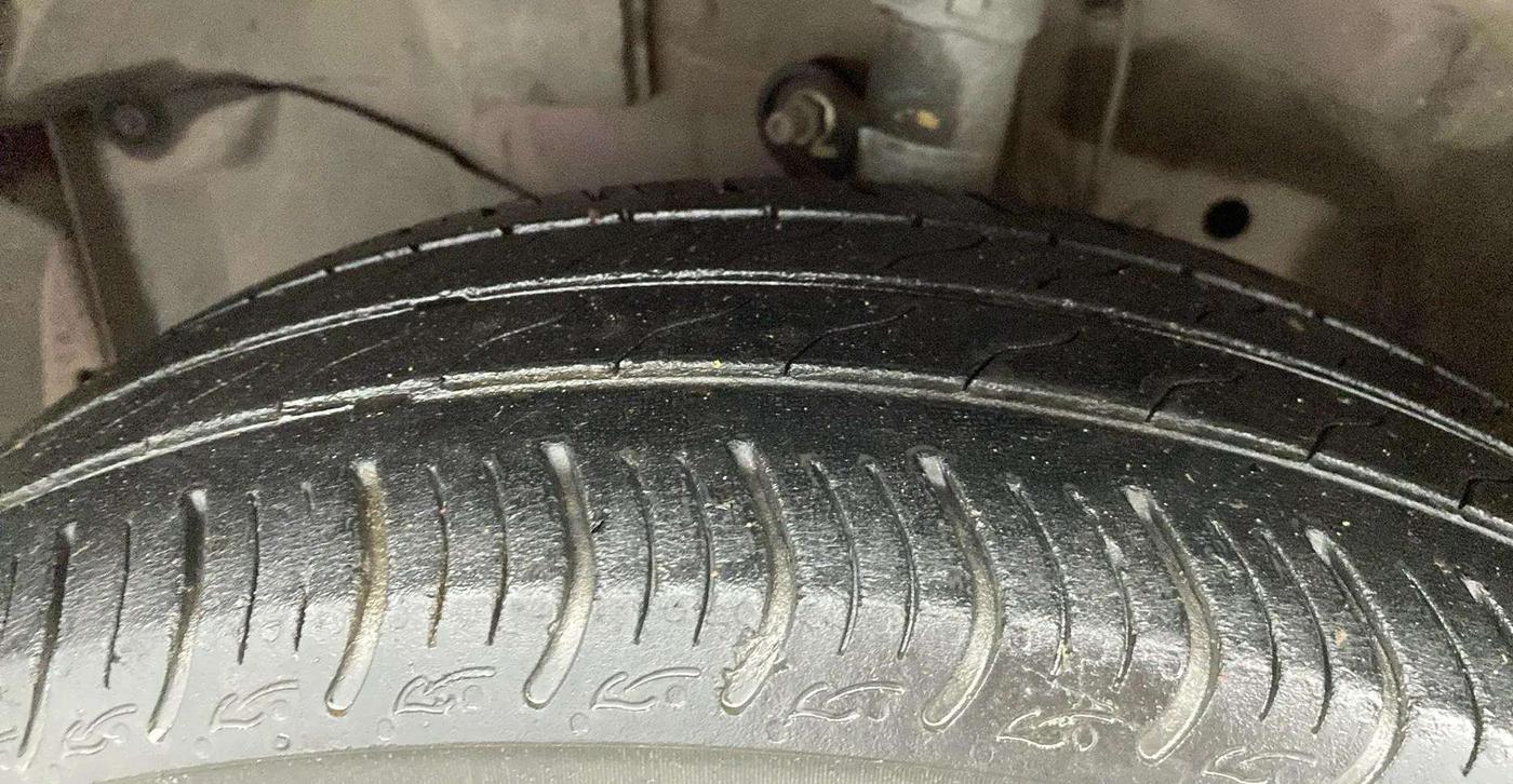 2020 Honda Amaze 1.2L I-VTEC V, Petrol, Manual, 45,214 km, Left Front Tyre Tread