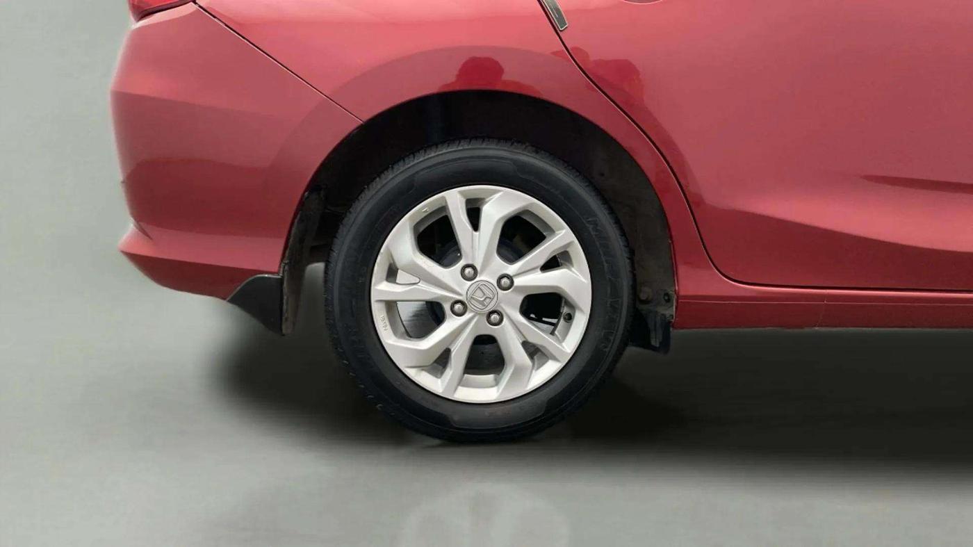 2020 Honda Amaze 1.2L I-VTEC V, Petrol, Manual, 45,214 km, Right Rear Wheel