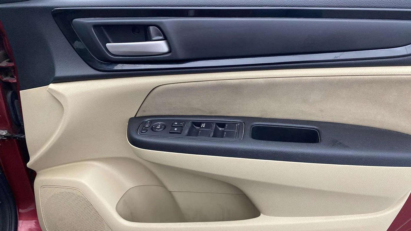 2020 Honda Amaze 1.2L I-VTEC V, Petrol, Manual, 45,214 km, Driver Side Door Panels Control