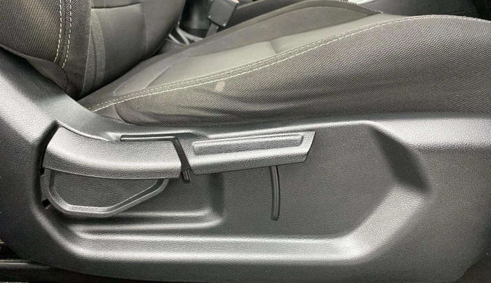 2019 Hyundai VENUE SX PLUS 1.0 TURBO DCT, Petrol, Automatic, 15,232 km, Driver Side Adjustment Panel