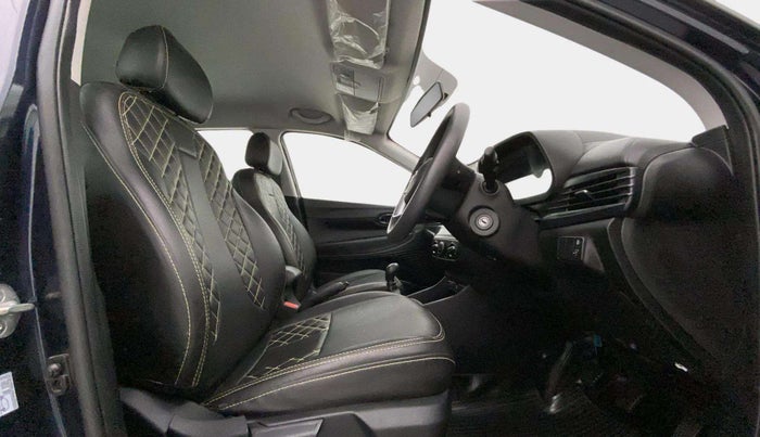 2021 Hyundai NEW I20 SPORTZ 1.2 MT, Petrol, Manual, 18,200 km, Right Side Front Door Cabin