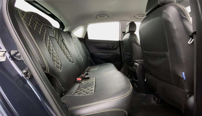 2021 Hyundai NEW I20 SPORTZ 1.2 MT, Petrol, Manual, 18,200 km, Right Side Rear Door Cabin