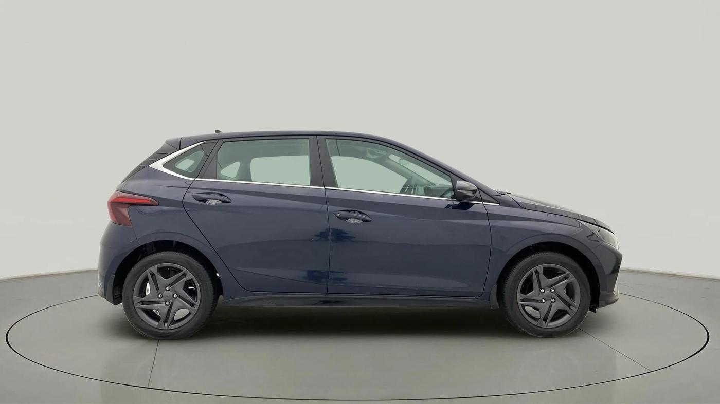 2021 Hyundai NEW I20 SPORTZ 1.2 MT, Petrol, Manual, 18,200 km, Right Side View