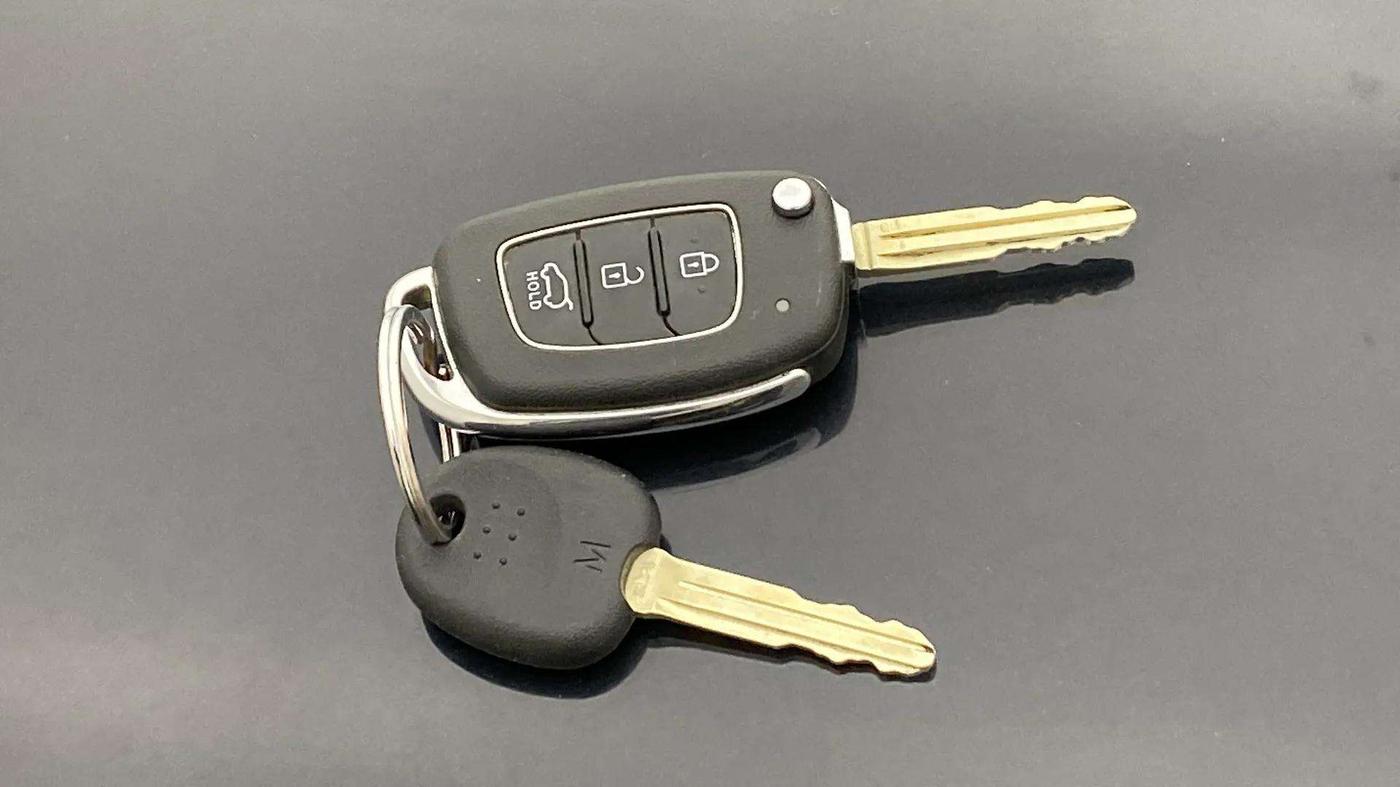 2021 Hyundai NEW I20 SPORTZ 1.2 MT, Petrol, Manual, 18,200 km, Key Close Up