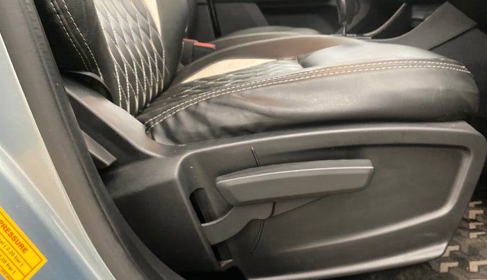 2023 Tata PUNCH CREATIVE  AMT, Petrol, Automatic, 27,386 km, Driver Side Adjustment Panel