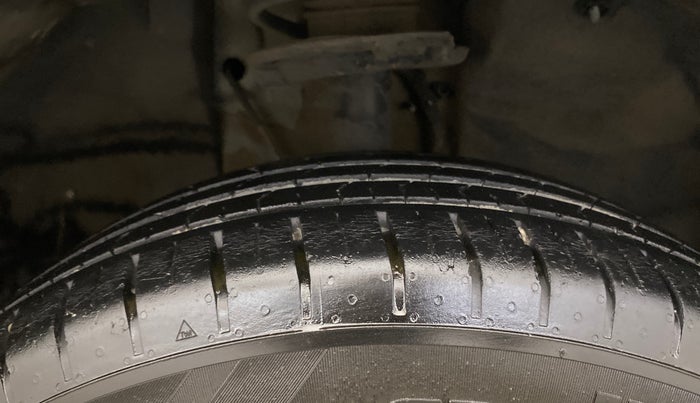 2023 Tata PUNCH CREATIVE  AMT, Petrol, Automatic, 27,386 km, Right Front Tyre Tread