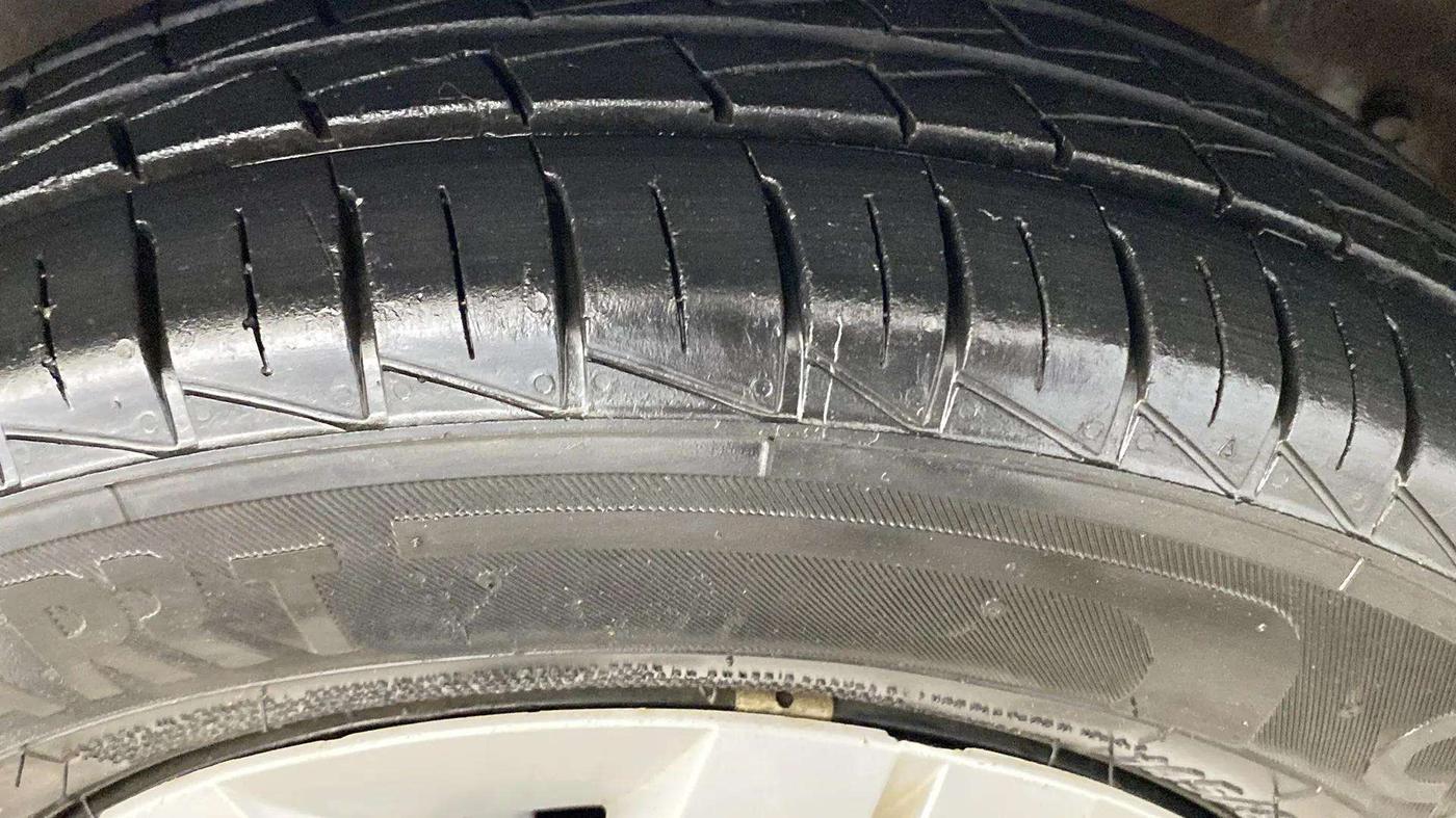 2019 Maruti Alto LXI, Petrol, Manual, 44,383 km, Right Front Tyre Tread