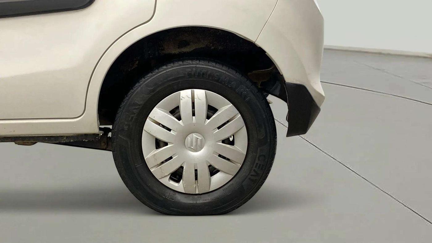 2019 Maruti Alto LXI, Petrol, Manual, 44,383 km, Left Rear Wheel