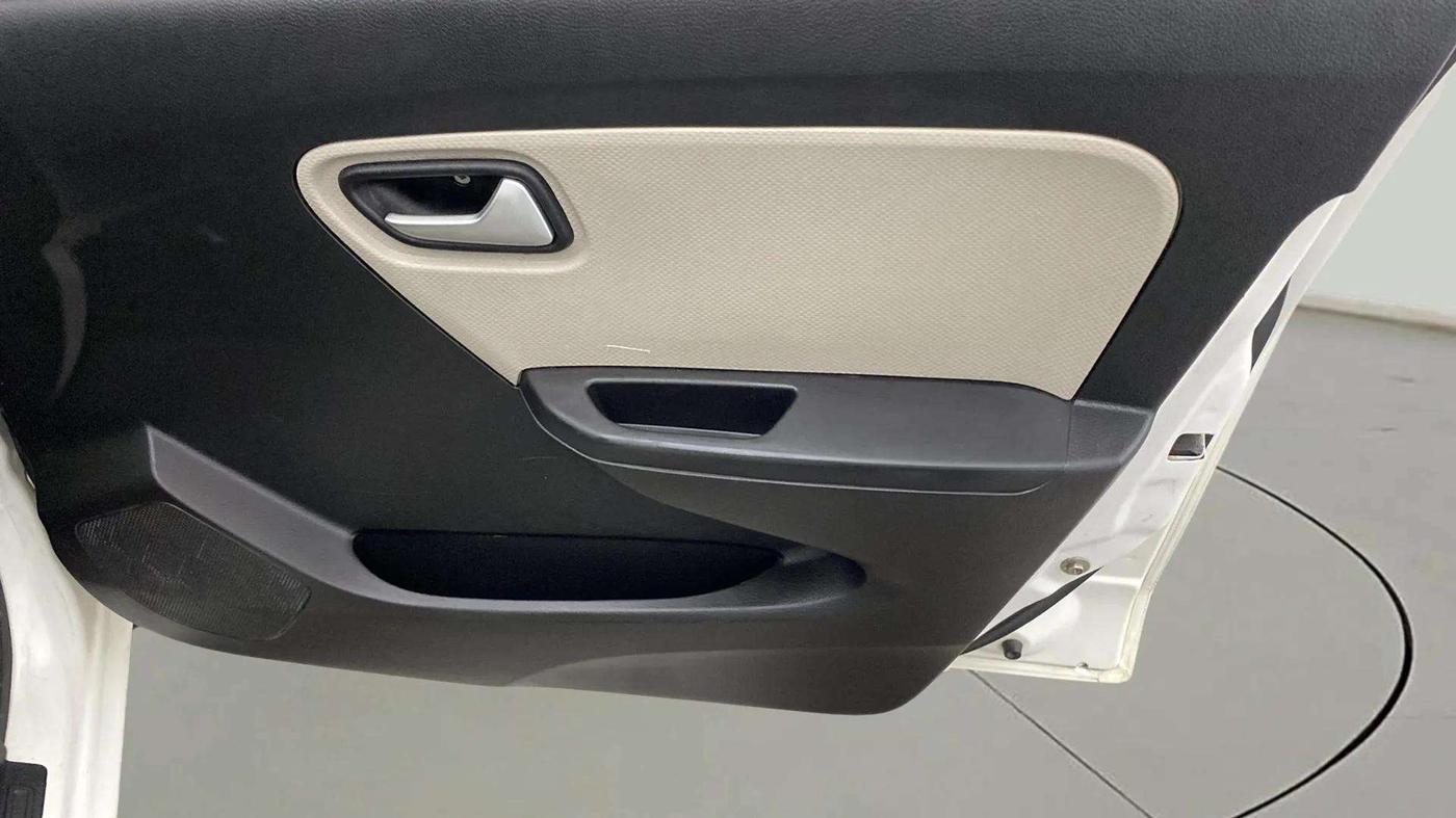 2019 Maruti Alto LXI, Petrol, Manual, 44,383 km, Driver Side Door Panels Control