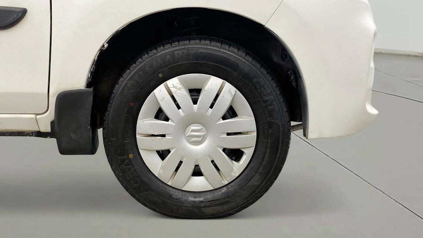 2019 Maruti Alto LXI, Petrol, Manual, 44,383 km, Right Front Wheel