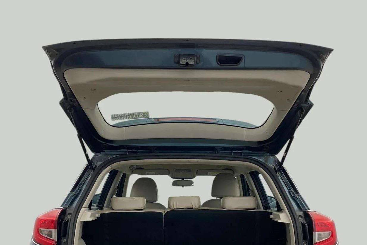 2020 Mahindra XUV300 W8 1.5 DIESEL AMT, Diesel, Automatic, 39,893 km, Boot Door Open