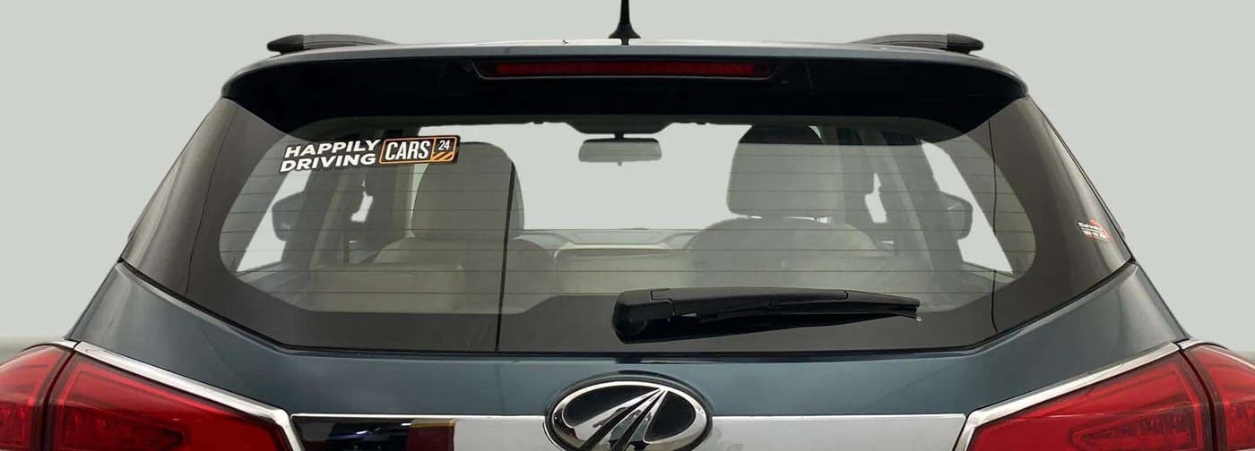 2020 Mahindra XUV300 W8 1.5 DIESEL AMT, Diesel, Automatic, 39,893 km, Rear Windshield