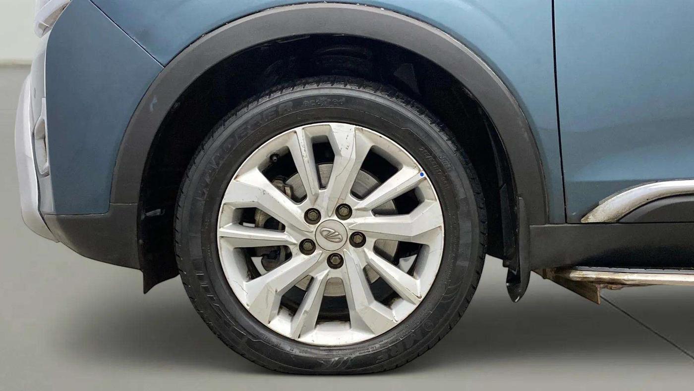 2020 Mahindra XUV300 W8 1.5 DIESEL AMT, Diesel, Automatic, 39,893 km, Left Front Wheel