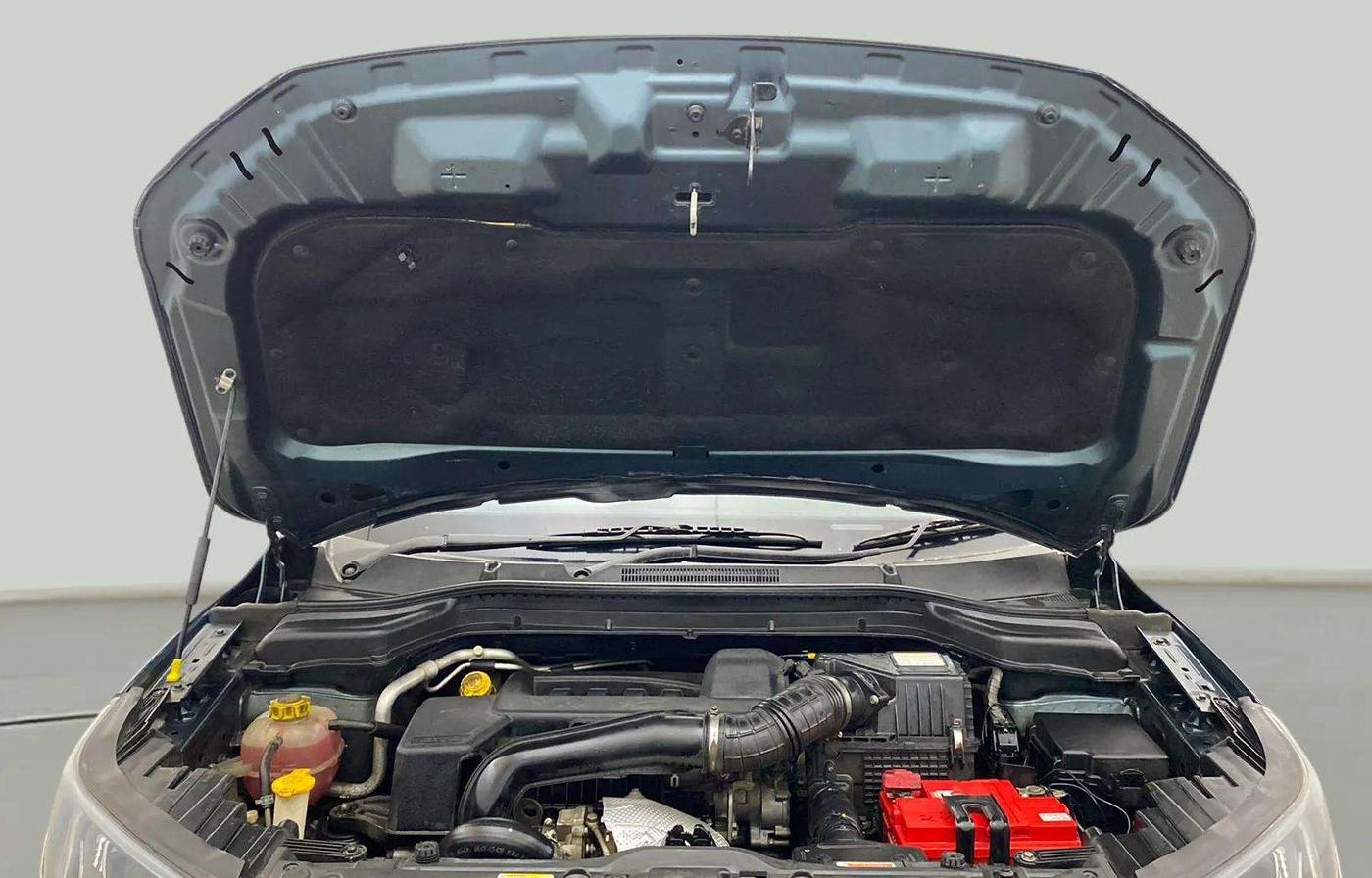 2020 Mahindra XUV300 W8 1.5 DIESEL AMT, Diesel, Automatic, 39,893 km, Open Bonet