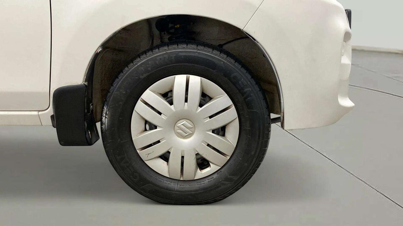 2022 Maruti Alto LXI O, Petrol, Manual, 21,377 km, Right Front Wheel