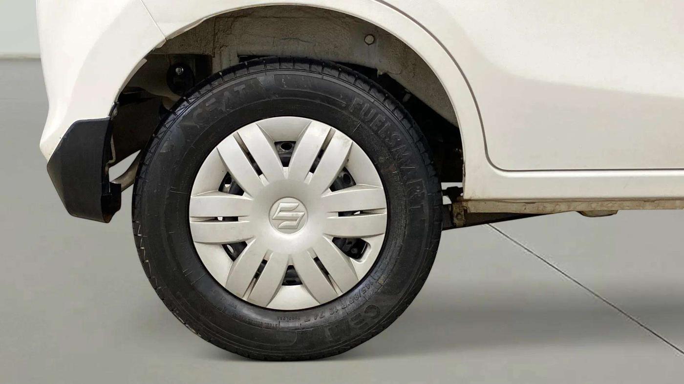 2022 Maruti Alto LXI O, Petrol, Manual, 21,377 km, Right Rear Wheel