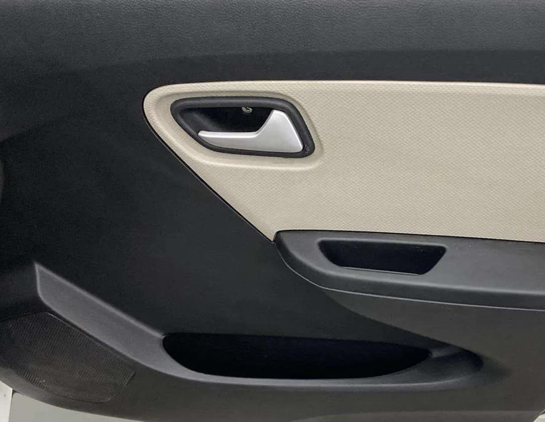 2022 Maruti Alto LXI O, Petrol, Manual, 21,377 km, Driver Side Door Panels Control