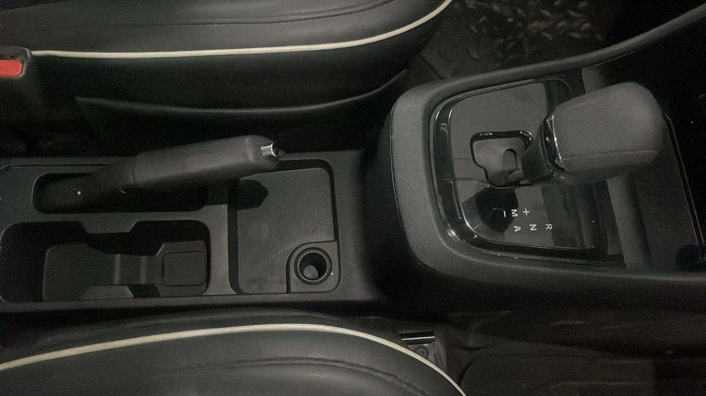 2023 Tata PUNCH ADVENTURE AMT, Petrol, Automatic, 31,690 km, Gear Lever