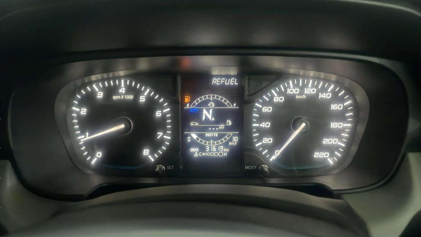 2023 Tata PUNCH ADVENTURE AMT, Petrol, Automatic, 31,690 km, Odometer Image