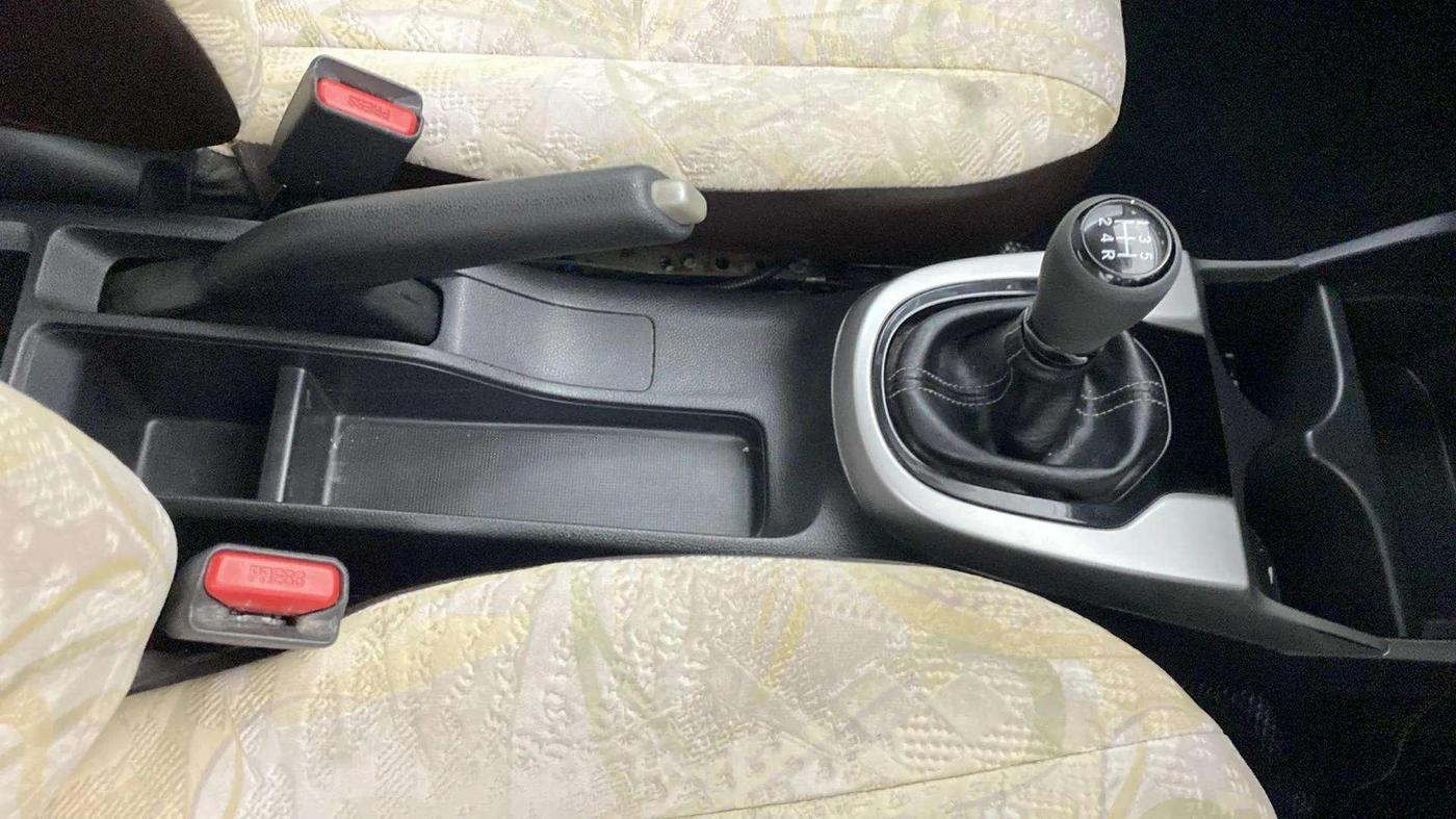 2023 Honda WR-V 1.2L I-VTEC SV MT, Petrol, Manual, 60,545 km, Gear Lever