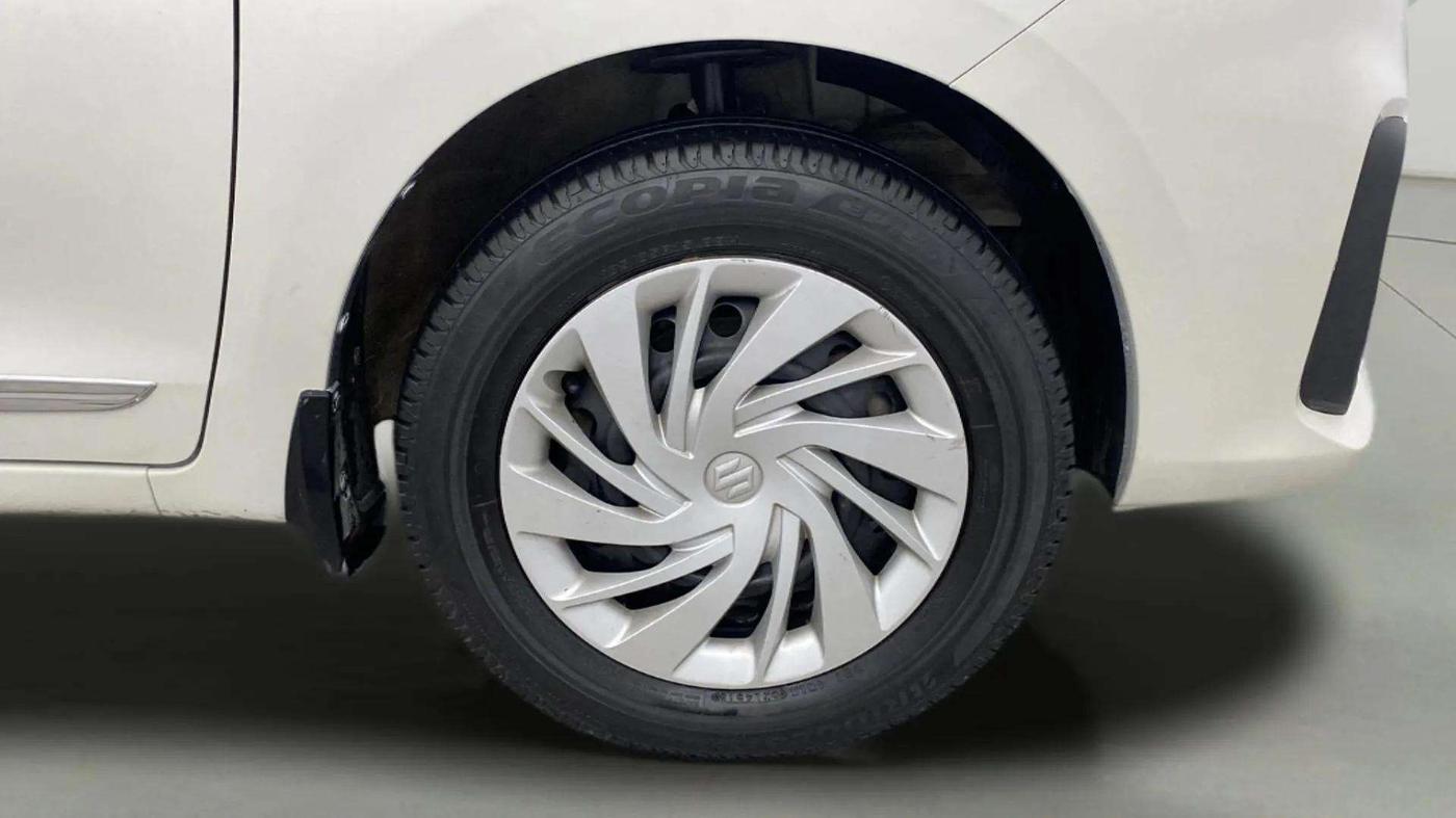2019 Maruti Ertiga VXI SHVS, Petrol, Manual, 49,567 km, Right Front Wheel