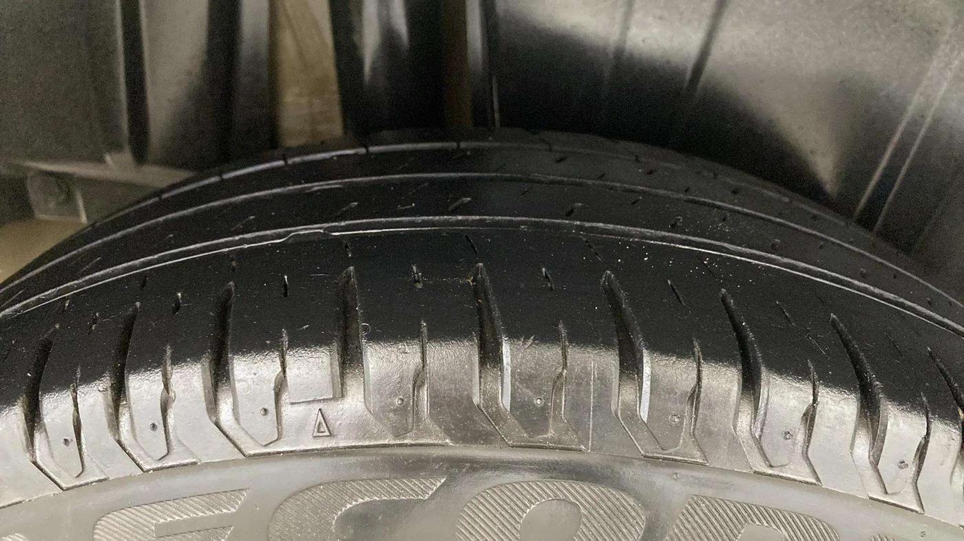 2019 Maruti Ertiga VXI SHVS, Petrol, Manual, 49,567 km, Right Rear Tyre Tread
