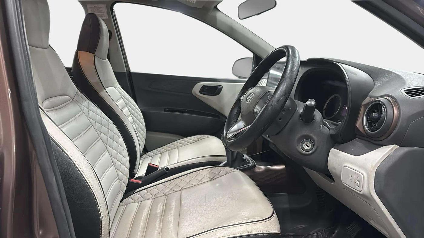 2020 Hyundai AURA S 1.2 CNG, CNG, Manual, 72,659 km, Right Side Front Door Cabin