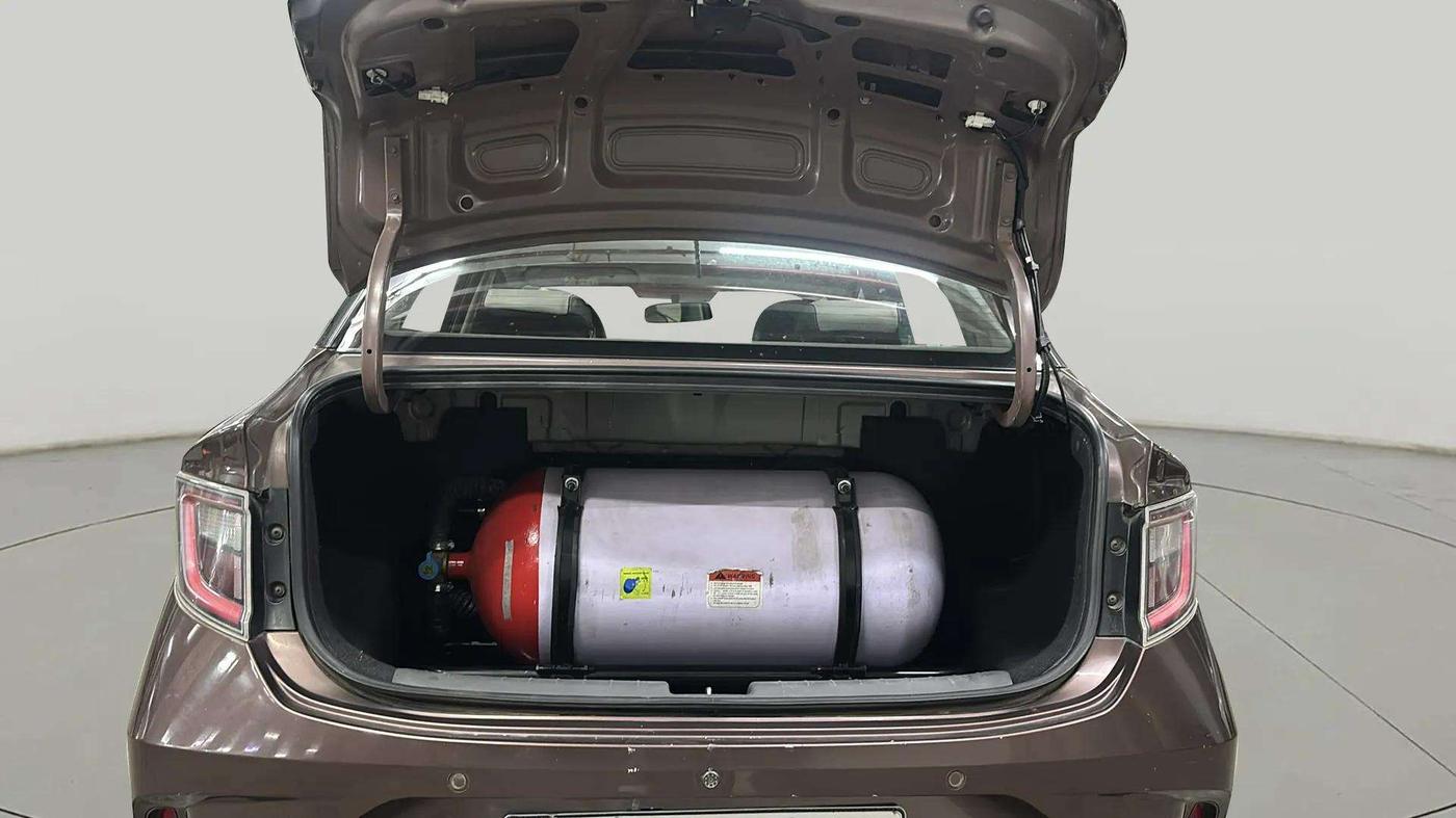 2020 Hyundai AURA S 1.2 CNG, CNG, Manual, 72,659 km, Boot Inside