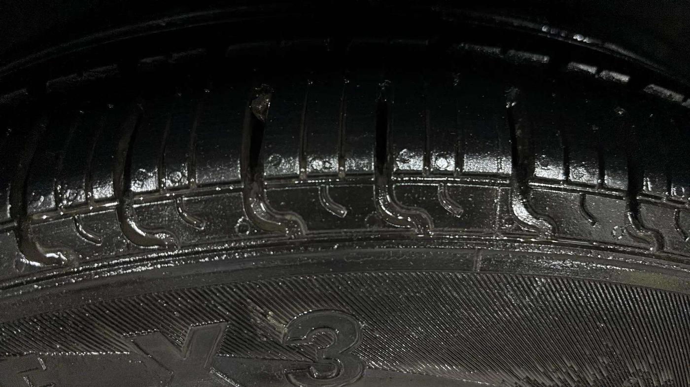2020 Hyundai AURA S 1.2 CNG, CNG, Manual, 72,659 km, Right Rear Tyre Tread