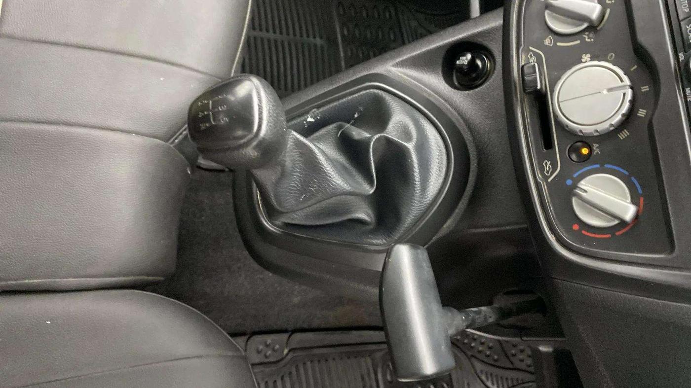 2018 Datsun Go T, Petrol, Manual, 28,251 km, Gear Lever