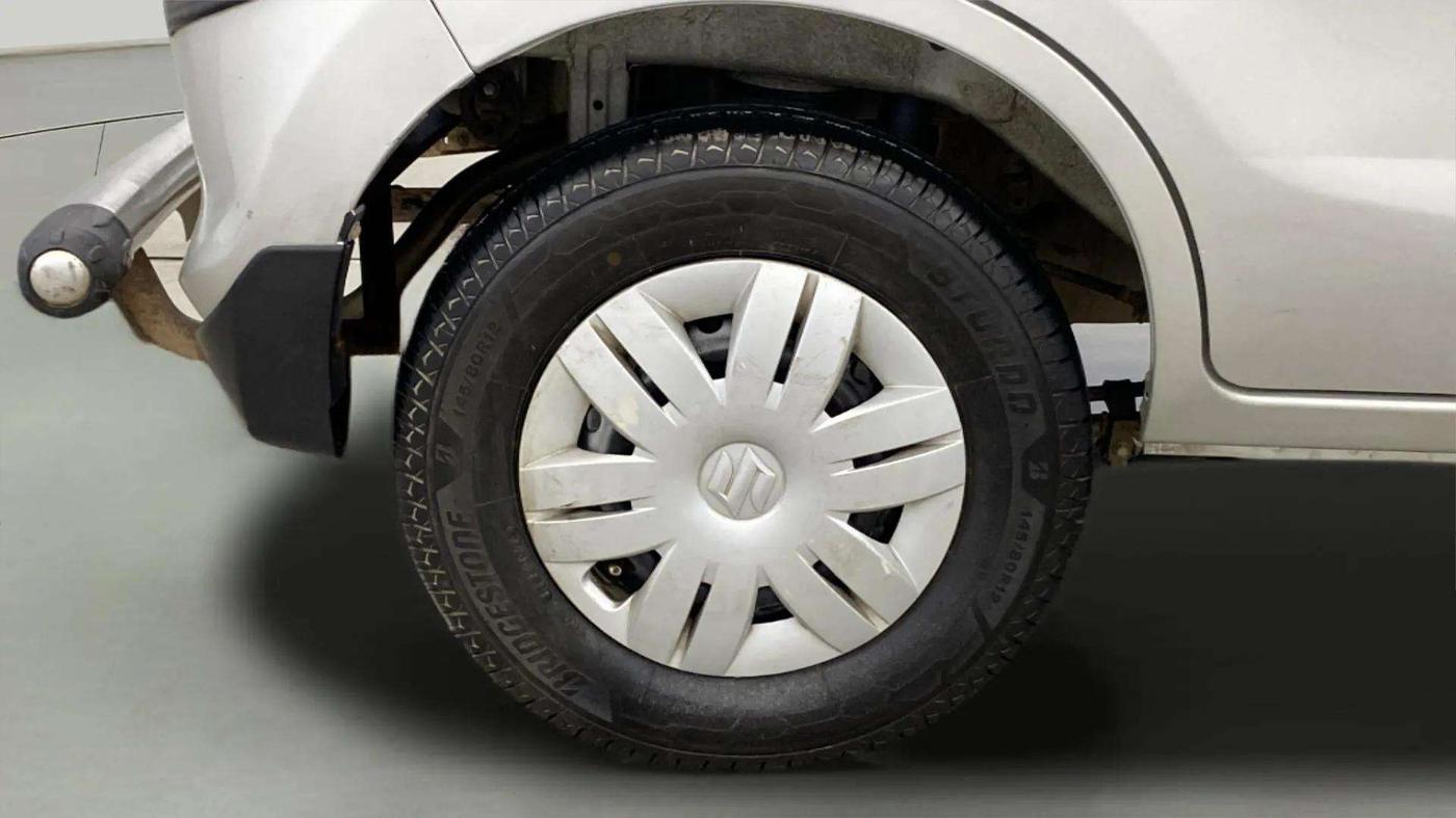 2020 Maruti Alto LXI CNG, CNG, Manual, 58,605 km, Right Rear Wheel
