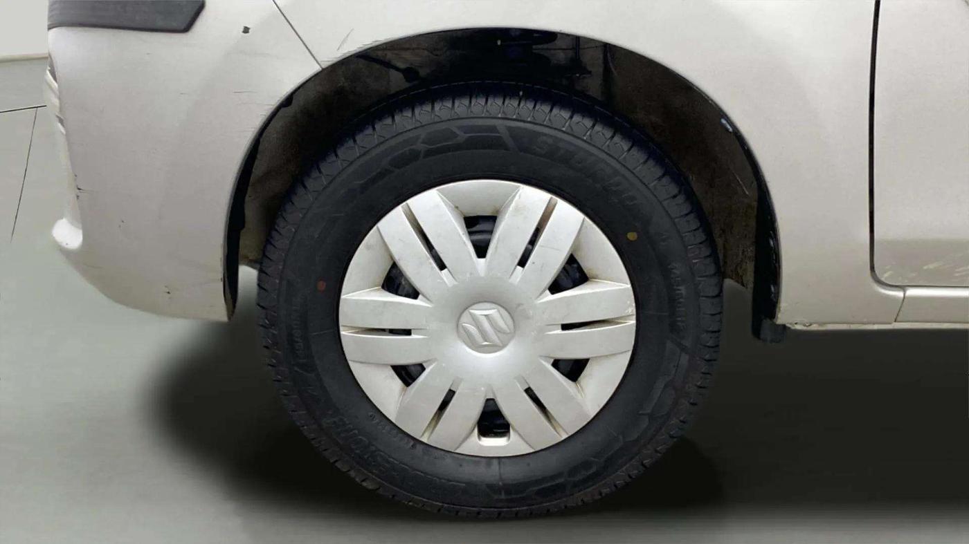 2020 Maruti Alto LXI CNG, CNG, Manual, 58,605 km, Left Front Wheel