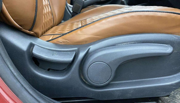 2019 Hyundai Elite i20 ASTA 1.2 (O), Petrol, Manual, 68,346 km, Driver Side Adjustment Panel
