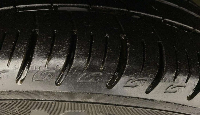 2019 Hyundai Elite i20 ASTA 1.2 (O), Petrol, Manual, 68,346 km, Right Front Tyre Tread