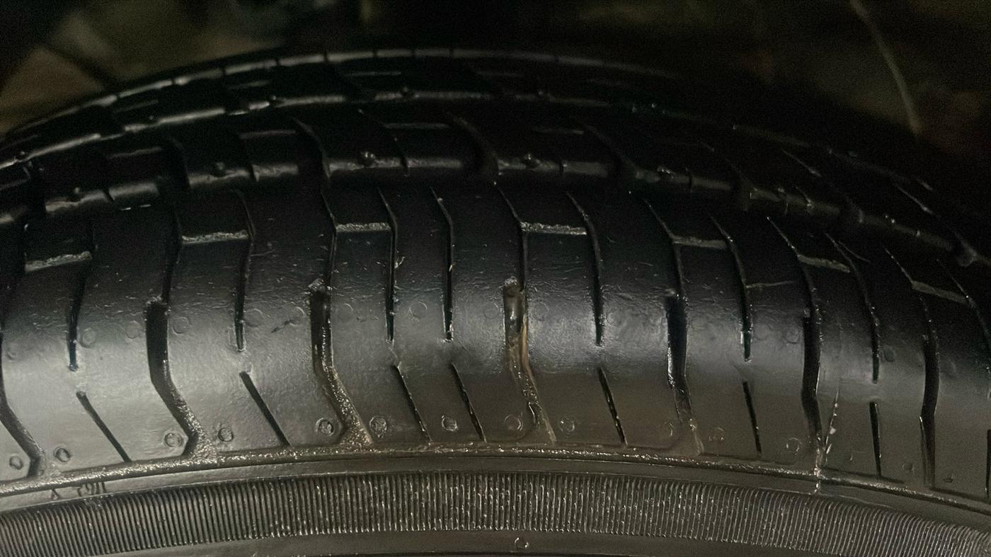 2015 Maruti S Cross DELTA 1.6, Diesel, Manual, 61,753 km, Left Rear Tyre Tread
