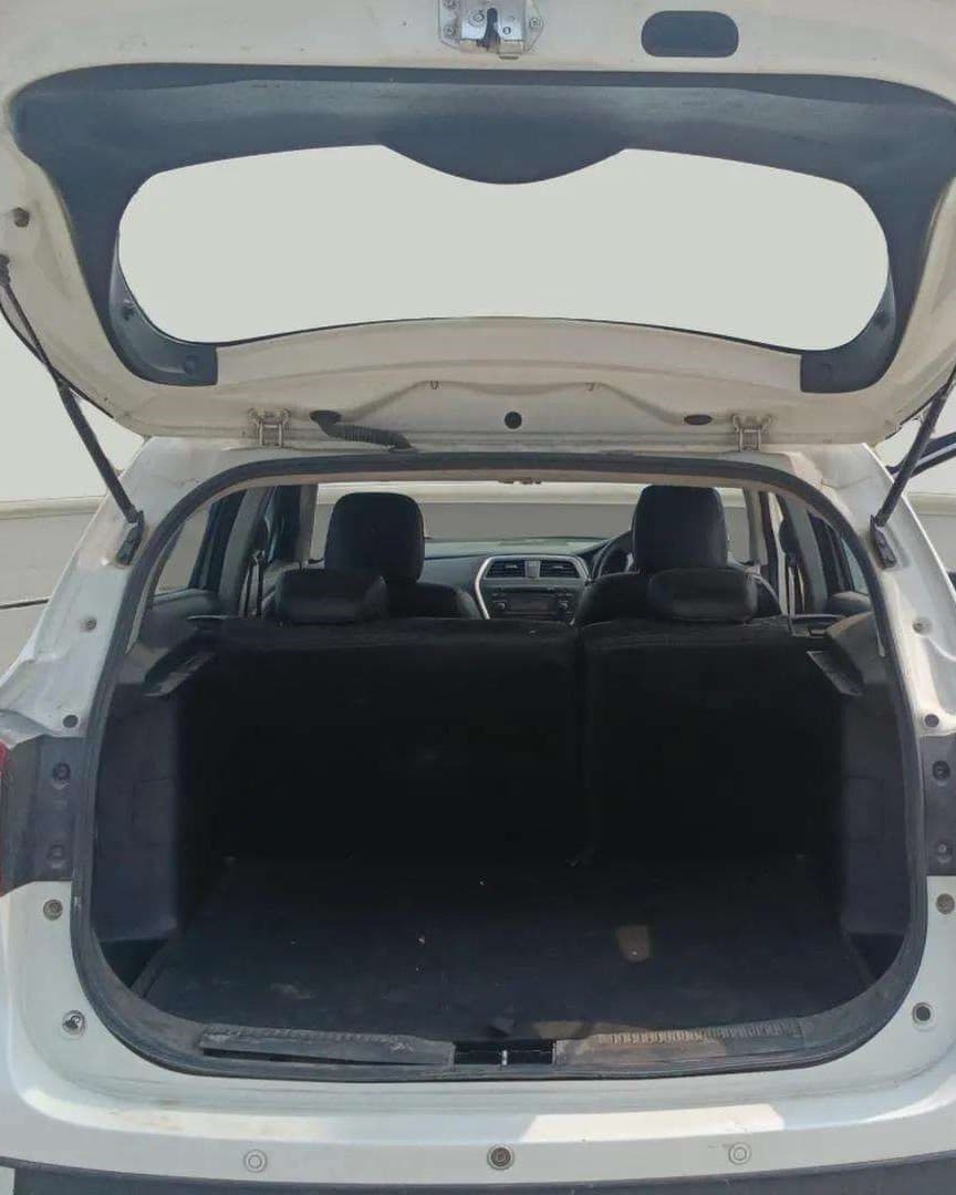 2015 Maruti S Cross DELTA 1.6, Diesel, Manual, 61,753 km, Boot Inside