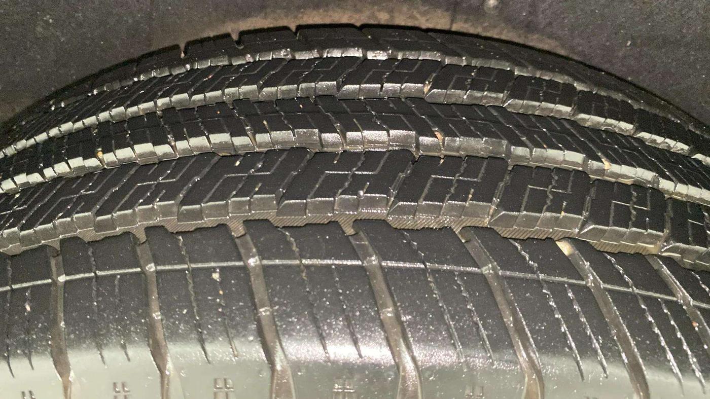2023 Mahindra SCORPIO-N Z8 L PETROL AT 7 STR, Petrol, Automatic, 20,984 km, Right Rear Tyre Tread